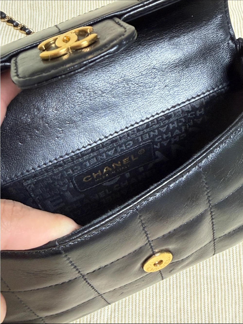 Chanel Vintage Black Lambskin Chain Shoulder Crossbody Bag - Picture 8 of 9